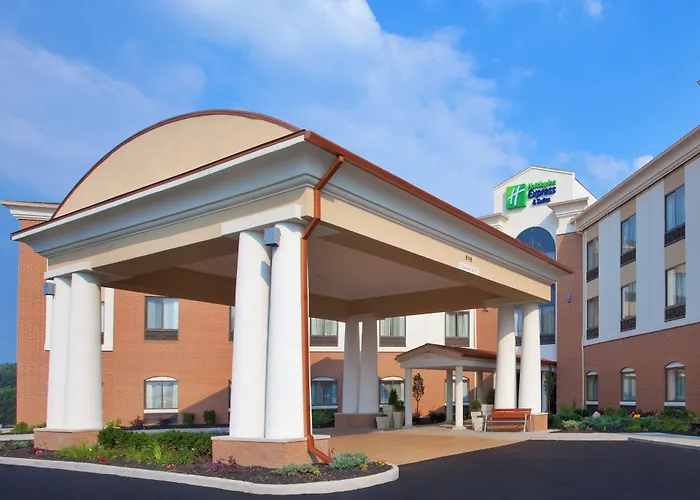 Holiday Inn Express & Suites Akron Regional Airport Area By Ihg