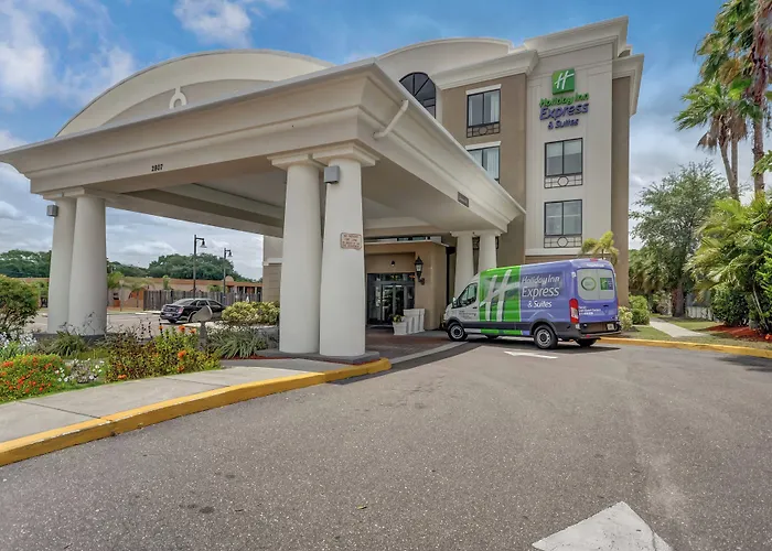 Holiday Inn Express Hotel & Suites Tampa-Usf-Busch Gardens By Ihg