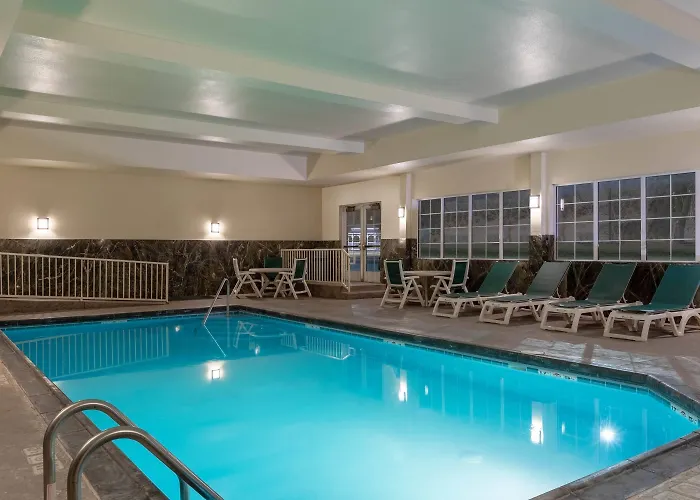La Quinta By Wyndham Dodge City