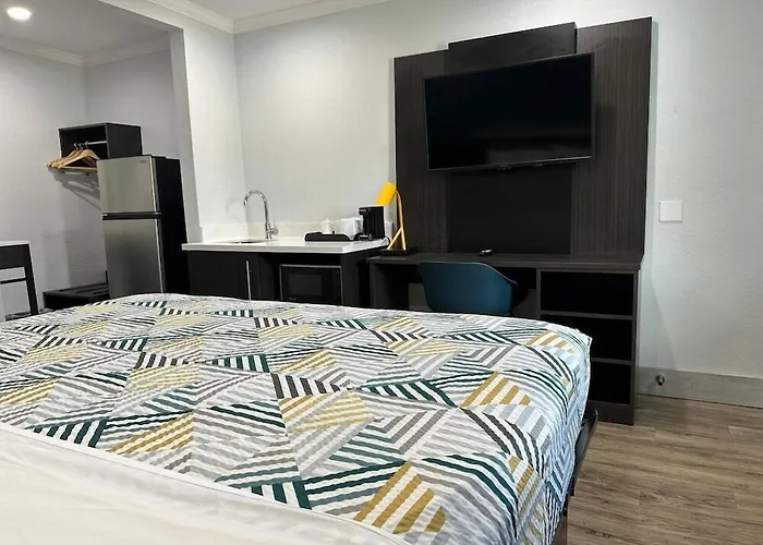 Studio 6 Suites San Ysidro Ca San Diego South Bay