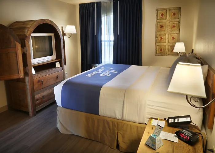Days Inn & Suites By Wyndham Llano