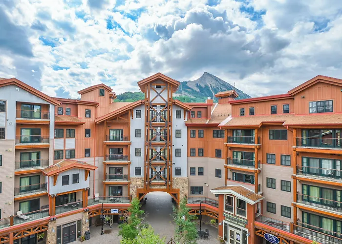The Lodge At Mountaineer Square, A Vail Resorts Property