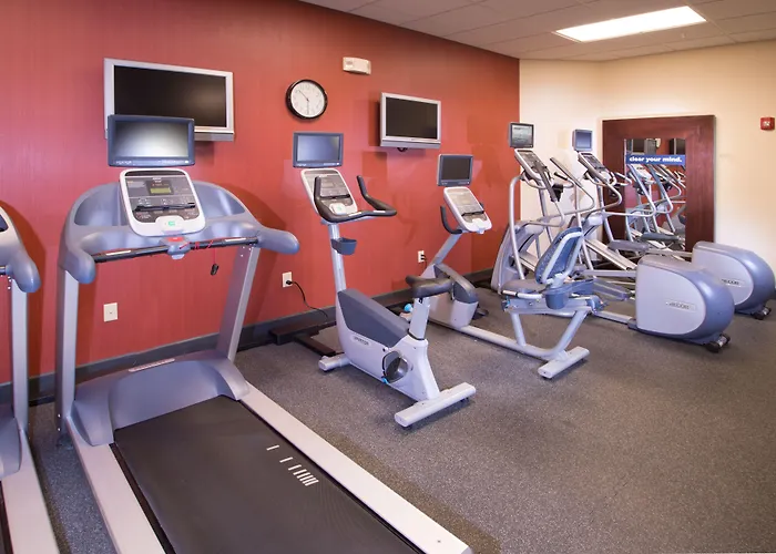 Hampton Inn & Suites Greensburg