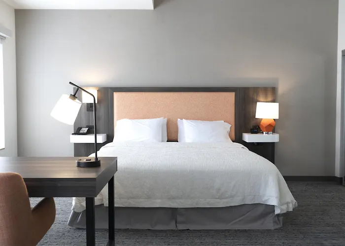 Hampton Inn & Suites Seal Beach