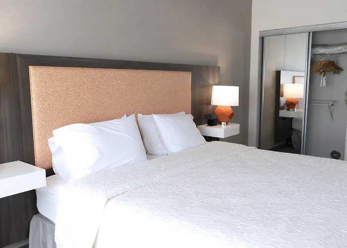 Hampton Inn & Suites Seal Beach