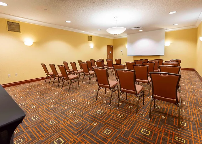 Drury Inn & Suites St. Louis Forest Park