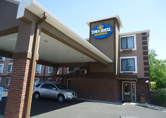 Townhouse Extended Stay Hotel Downtown