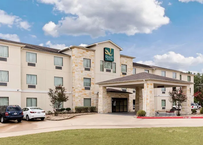 Quality Suites Huntsville Near University