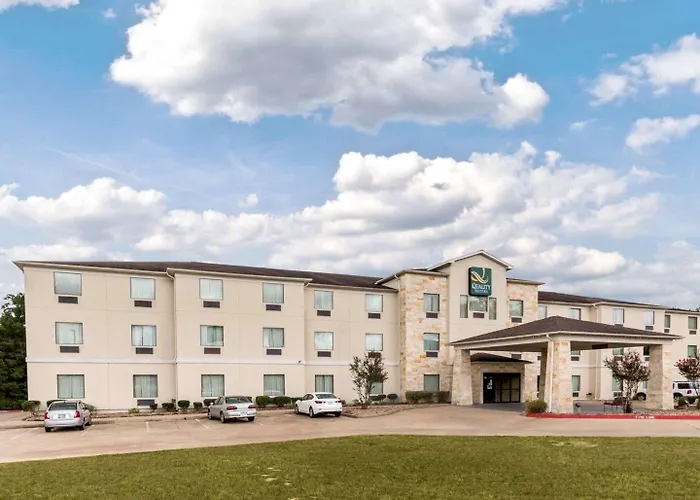 Quality Suites Huntsville Near University