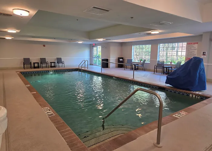 Stay Well Inn & Suites