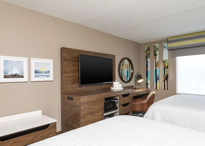 Hampton Inn & Suites Fort Myers-Colonial Boulevard