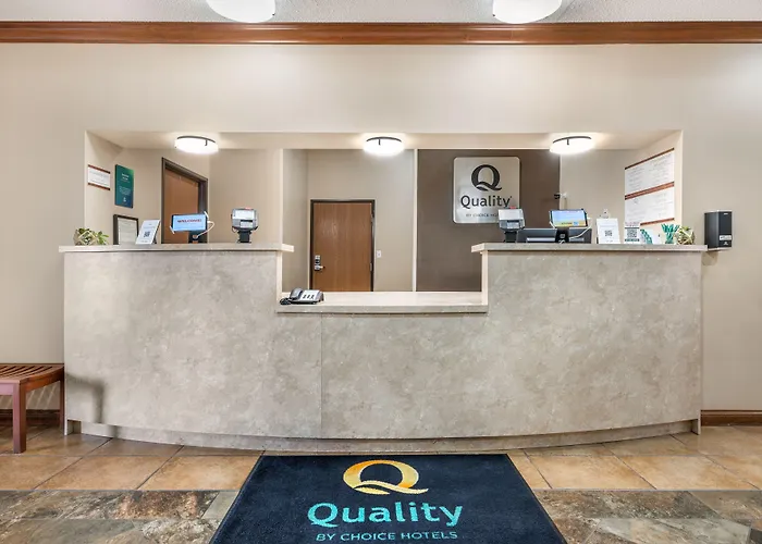 Quality Inn & Suites Near Owensboro & Holiday World Gold Award Winner
