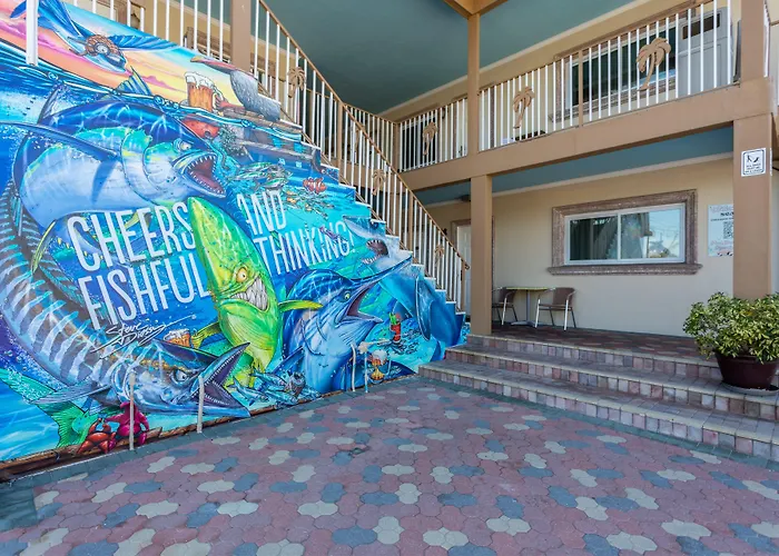 Bay Palms Waterfront Resort - Hotel And Marina