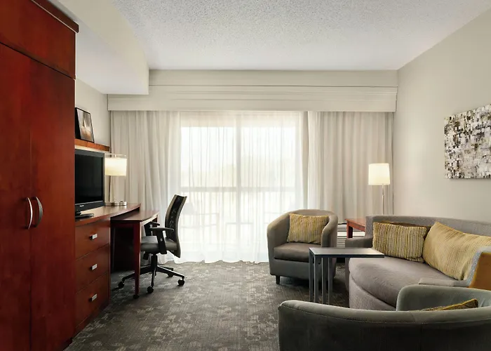 Courtyard By Marriott Salisbury