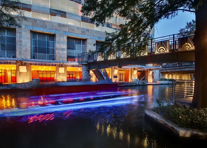 Drury Plaza Hotel San Antonio Riverwalk