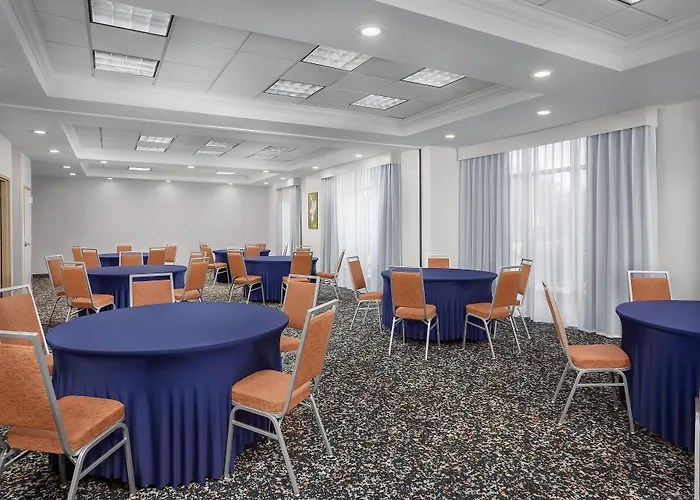 Hampton Inn & Suites Clinton