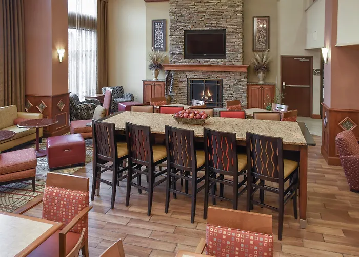 Hampton Inn & Suites Youngstown-Canfield