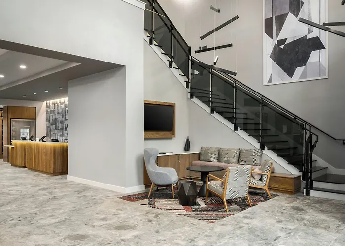 Courtyard By Marriott Athens Downtown
