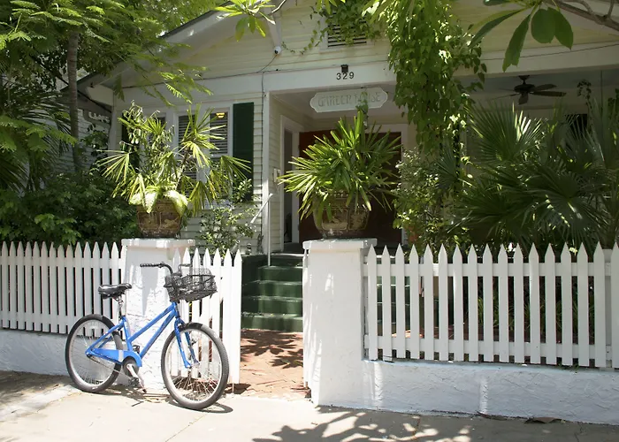The Garden House - Adult Only