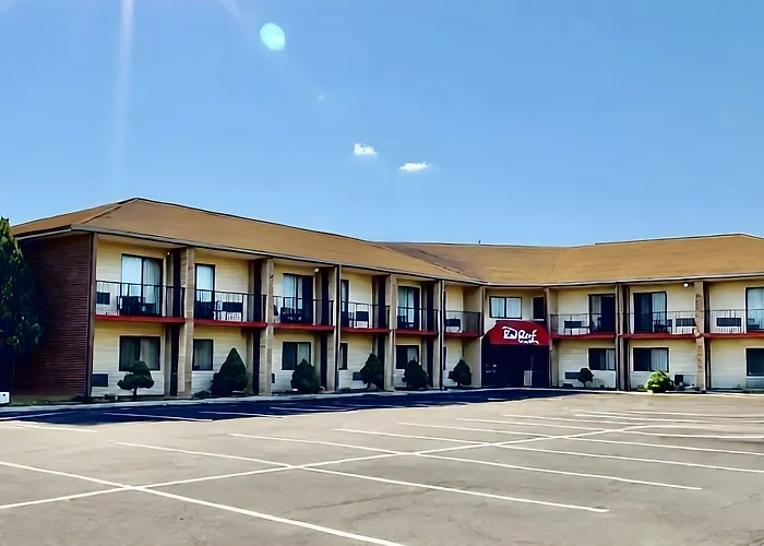 Red Roof Inn & Suites Newport - Middletown, Ri