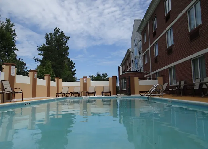 Holiday Inn Express Hotel & Suites Salisbury - Delmar By Ihg