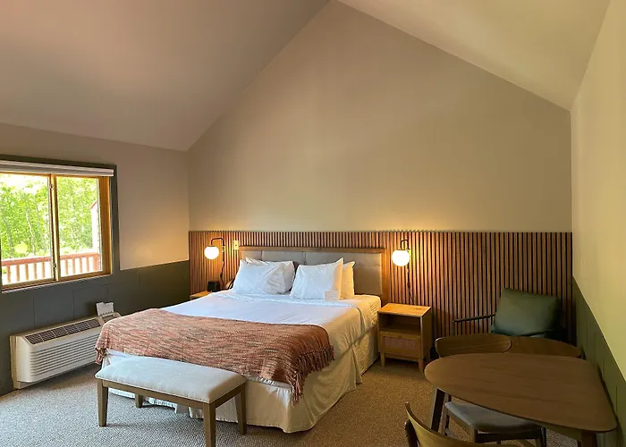 Minnewaska Lodge