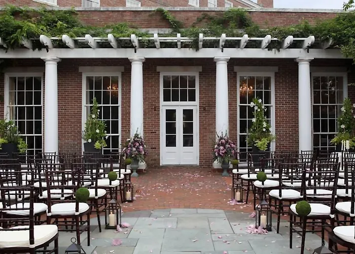 The Tidewater Inn