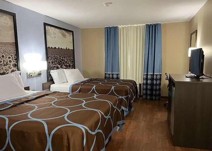 Super 8 By Wyndham Independence Ks