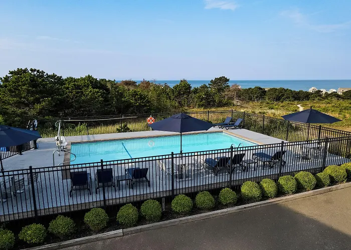 Dune Crest Hotel