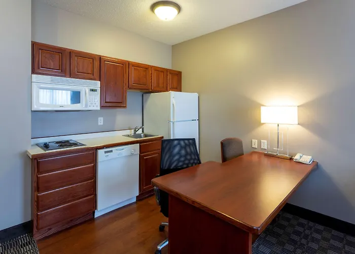 Grandstay Hotel & Suites Ames