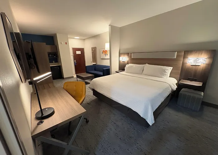 Holiday Inn Express Hotel & Suites Lafayette By Ihg