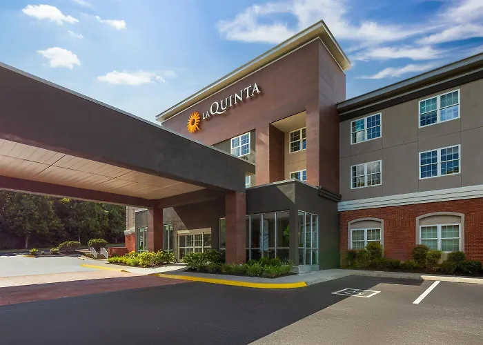 La Quinta Inn & Suites By Wyndam Knoxville West