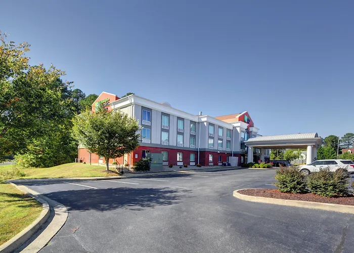 Holiday Inn Express Hotel & Suites Emporia By Ihg