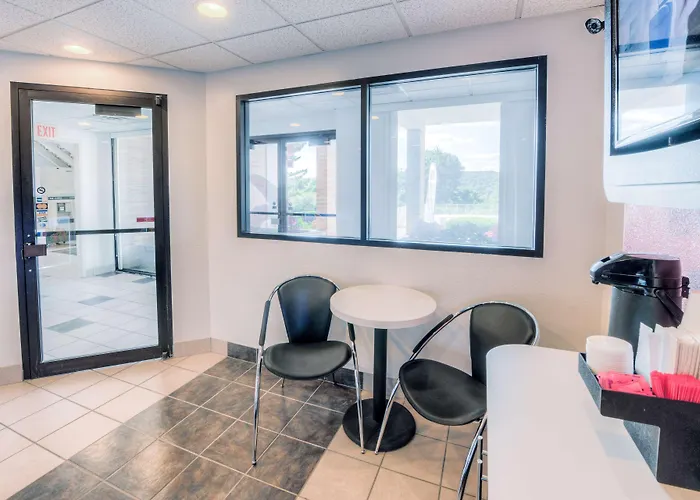 Motel 6-Niantic, Ct - New London