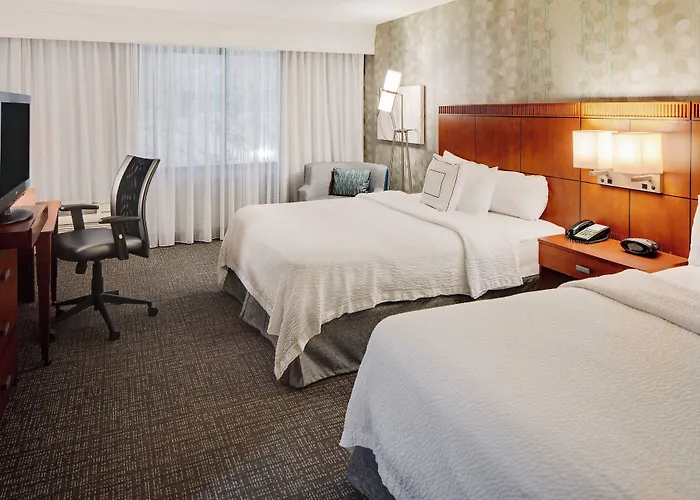 Courtyard By Marriott Pittsburgh West Homestead Waterfront