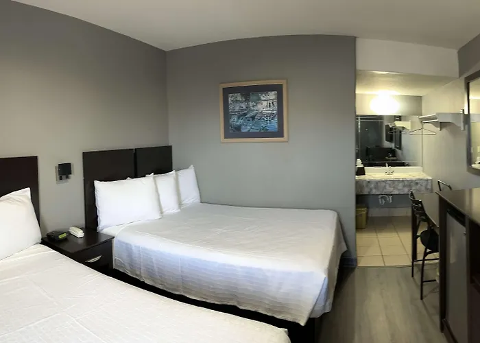 Americas Best Value Inn And Suites Groves