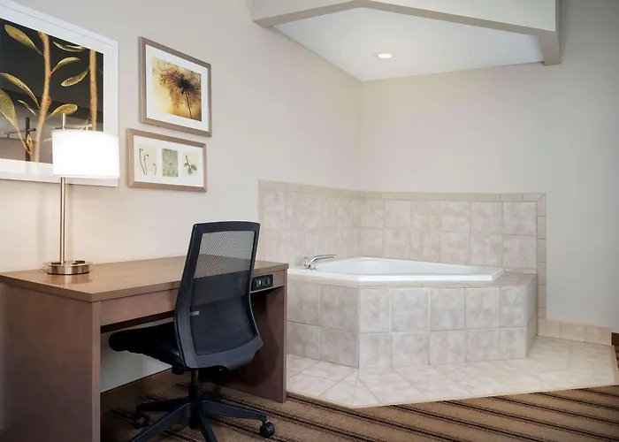 Country Inn & Suites By Radisson Albertville Near Outlet Mall