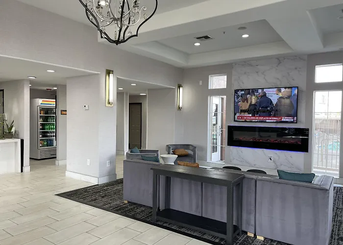 La Quinta By Wyndham Hesperia Victorville