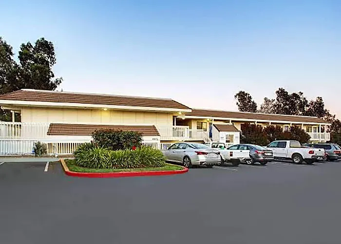 Super 8 By Wyndham Livermore