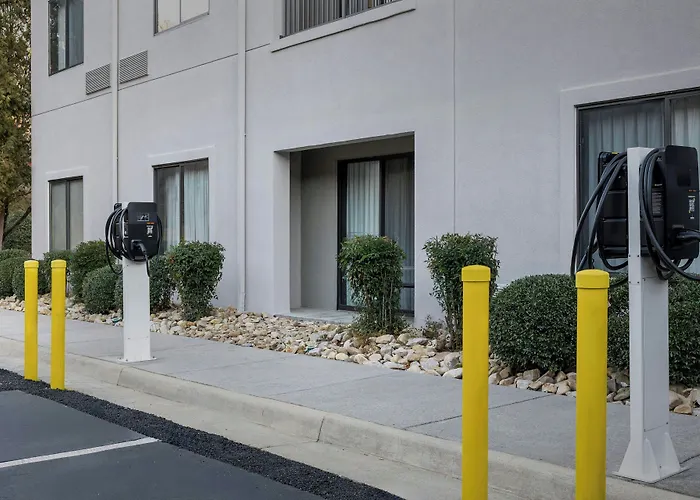 Courtyard Danville