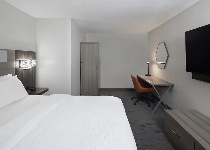 Holiday Inn Express - Ludlow - Chicopee Area By Ihg