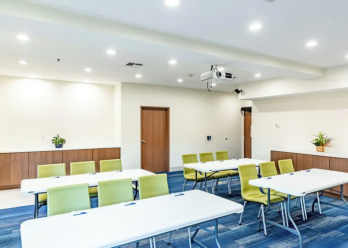 Holiday Inn Express Hereford By Ihg
