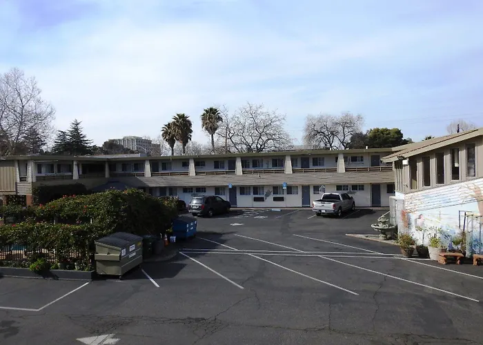 Stanford Motor Inn