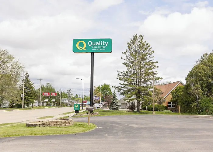 Quality Inn & Suites Marinette