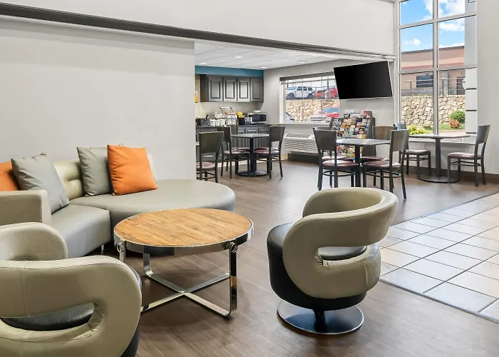 Super 8 By Wyndham Weatherford