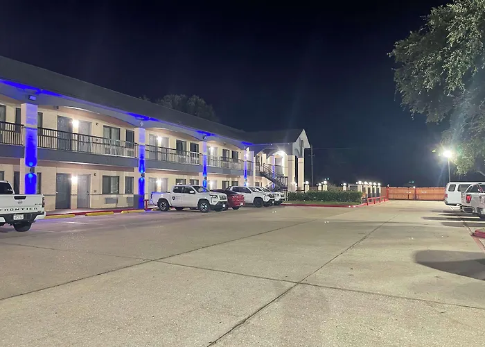 Days Inn By Wyndham Dickinson Tx