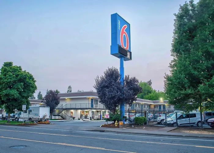 Motel 6-Salem, Or
