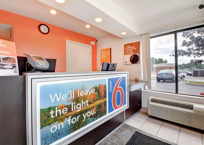 Motel 6-Southington, Ct - Hartford