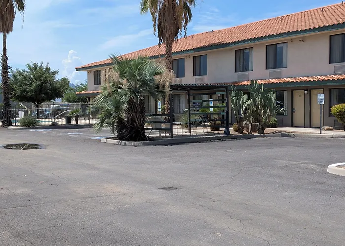Catalina Inn