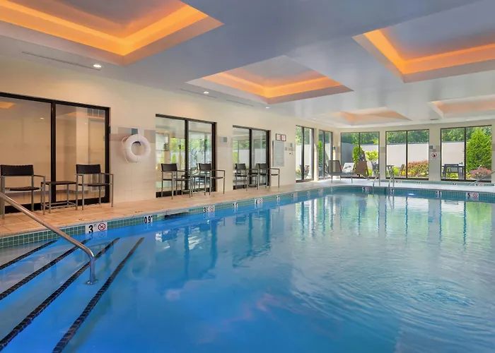 Courtyard By Marriott Providence Lincoln